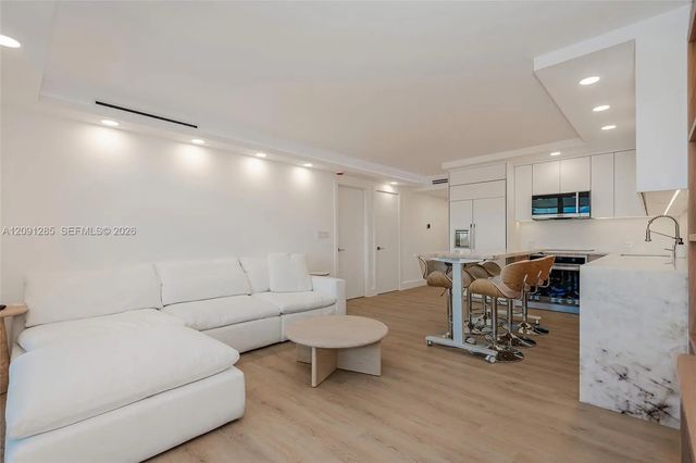 5 of 29 - 2301 Collins Avenue #834, Miami Beach, FL
