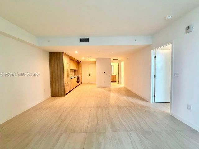 5 of 28 - 77 Se 5th Street #2506, Miami, FL