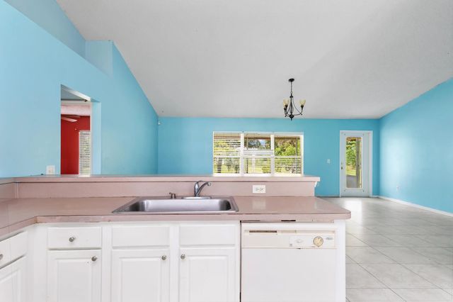 4 of 15 - 1098 Sw Sw Du Bois Avenue, Port St. Lucie, FL