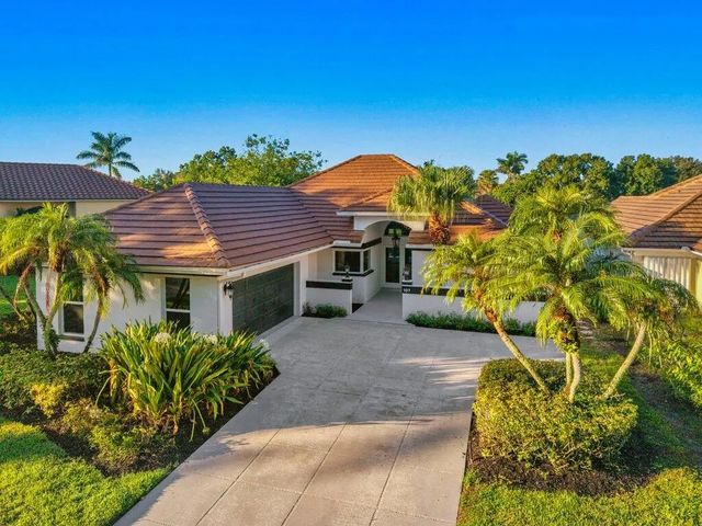 107 Golfview Court, Palm Beach Gardens