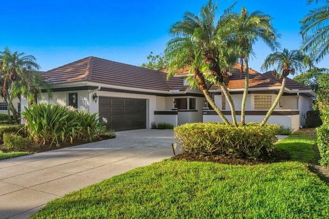 2 of 49 - 107 Golfview Court, Palm Beach Gardens, FL