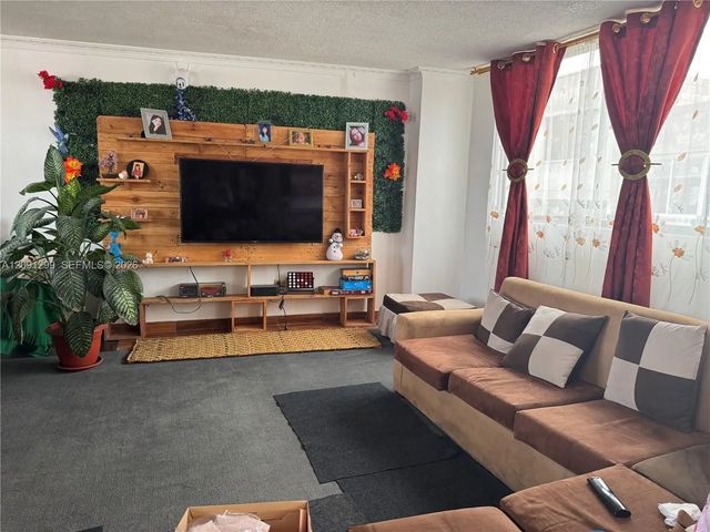 3 of 18 - E5-255 La Madrid Y Lane #ecuatoriana, , FL