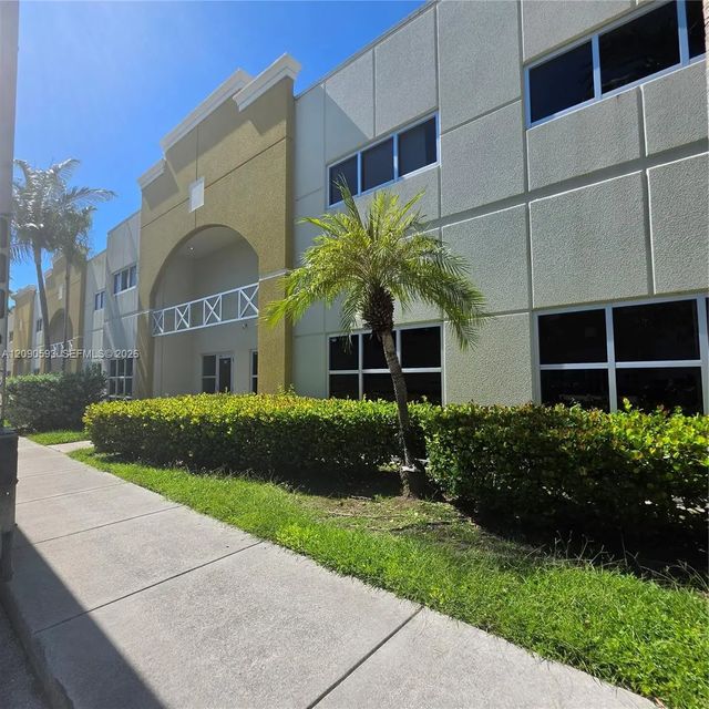 1835 Nw 112th Avenue #160, Sweetwater