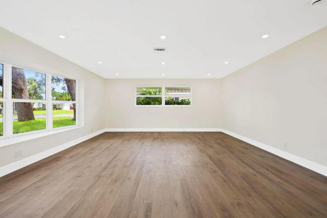 4 of 20 - 800 Sw 4th Street, Boca Raton, FL