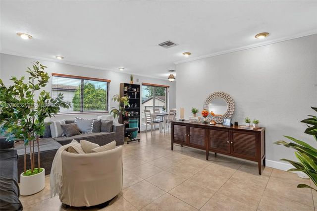 3 of 38 - 7911 Sw 18th Terrace, Miami, FL