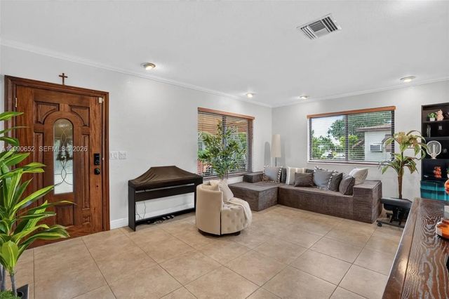 4 of 38 - 7911 Sw 18th Terrace, Miami, FL