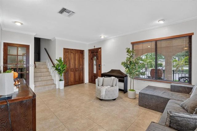 5 of 38 - 7911 Sw 18th Terrace, Miami, FL