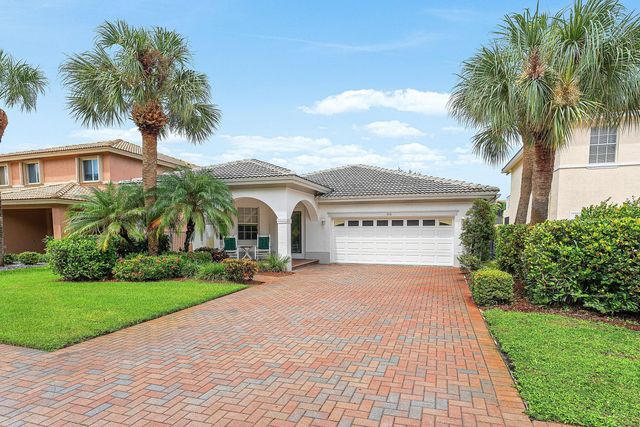 2 of 34 - 310 Venice Boulevard #310, Royal Palm Beach, FL