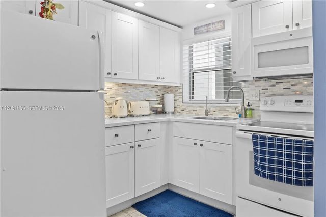 2 of 22 - 1720 Jefferson Street #407, Hollywood, FL