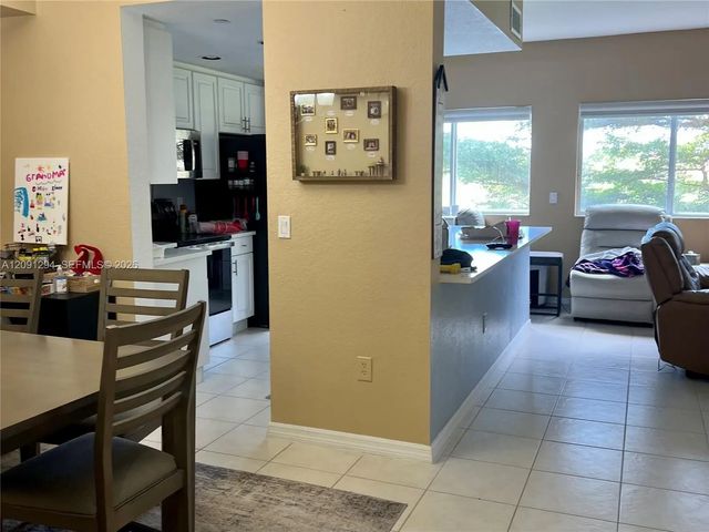 3 of 9 - 7735 Yardley Drive #213, Tamarac, FL