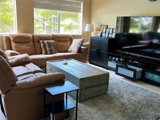5 of 9 - 7735 Yardley Drive #213, Tamarac, FL
