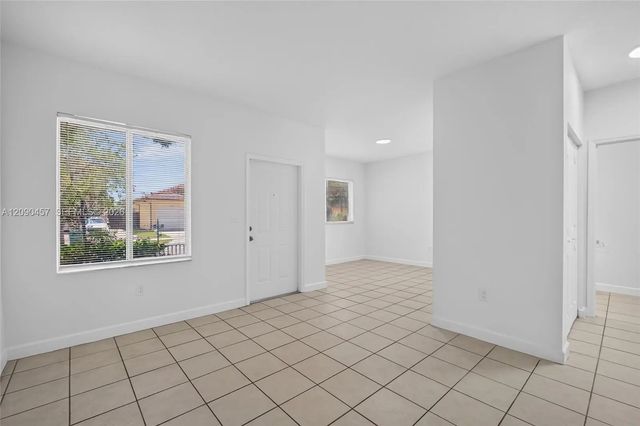 4 of 33 - 11233 Sw 231st Lane, Miami, FL
