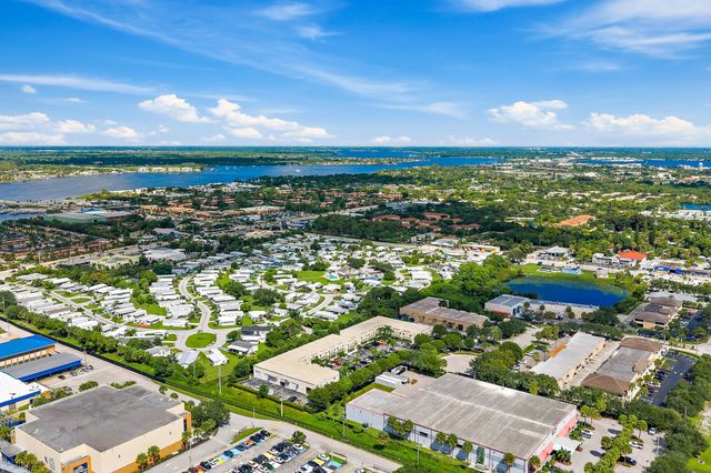 3 of 12 - 2682 Se Willoughby Boulevard ##201, Stuart, FL