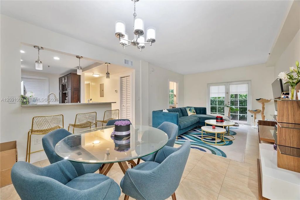 323 Navarre Avenue #101, Coral Gables