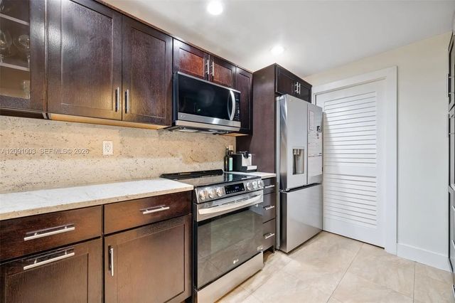 4 of 11 - 323 Navarre Avenue #101, Coral Gables, FL