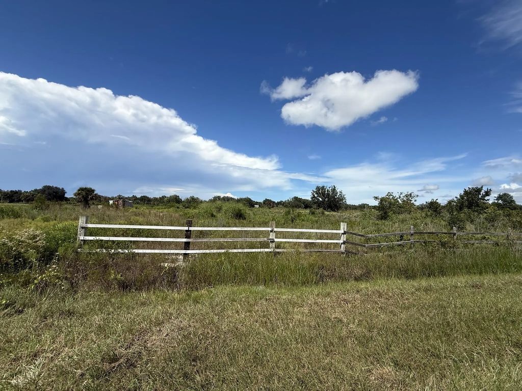 18073 Nw 276th Street, Okeechobee