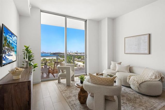 1400 Biscayne Boulevard #609, Miami