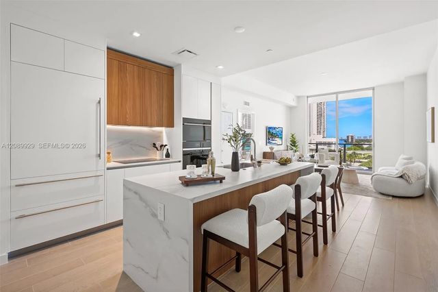 2 of 60 - 1400 Biscayne Boulevard #609, Miami, FL