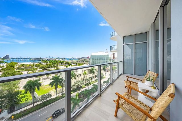 3 of 60 - 1400 Biscayne Boulevard #609, Miami, FL