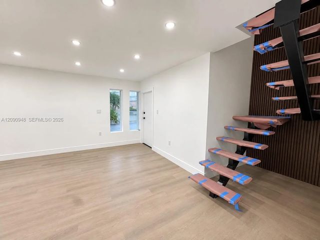 5 of 34 - 3301 Nw 13th Terrace, Miami, FL