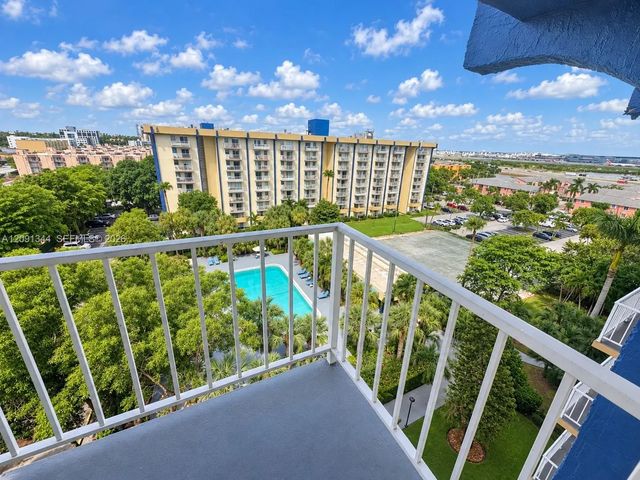 4550 Nw 9th Street #901e, Miami