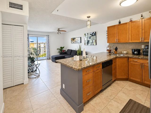 5 of 28 - 4550 Nw 9th Street #901e, Miami, FL