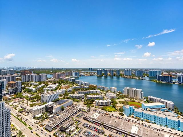 4 of 30 - 18201 Collins Avenue #5303, Sunny Isles Beach, FL
