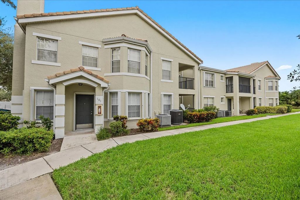 128 Sw Peacock Boulevard #15-101, Port St. Lucie