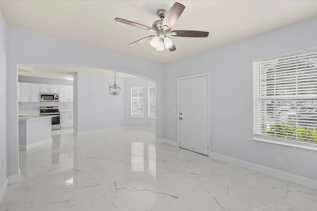 4 of 40 - 128 Sw Peacock Boulevard #15-101, Port St. Lucie, FL