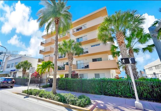 2 of 18 - 1150 Collins Avenue #404, Miami Beach, FL