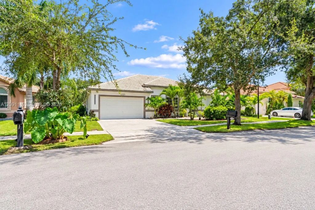 6420 Mallards Way, Coconut Creek