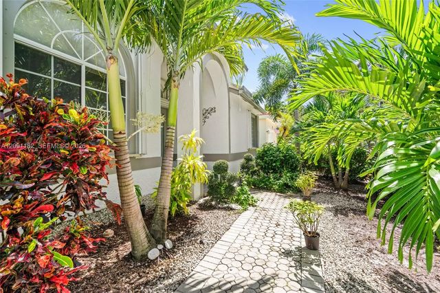 4 of 71 - 6420 Mallards Way, Coconut Creek, FL