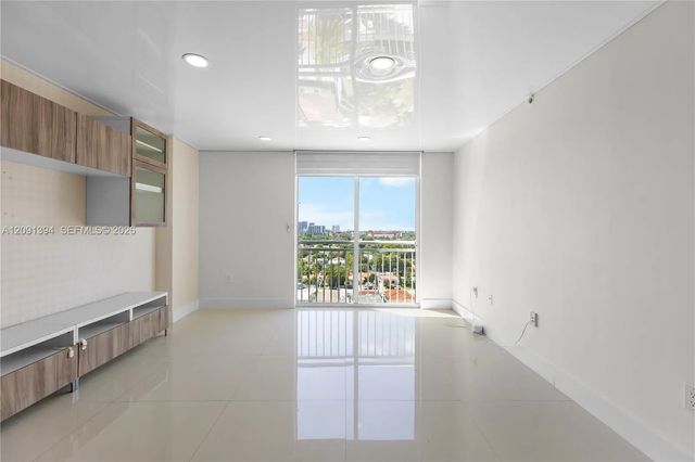 4 of 74 - 3000 Coral Way #1110, Miami, FL