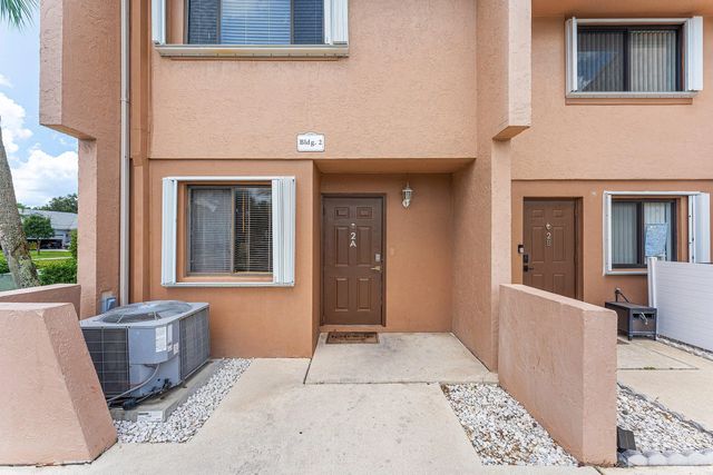 3 of 28 - 139 Sparrow Drive #2a, Royal Palm Beach, FL