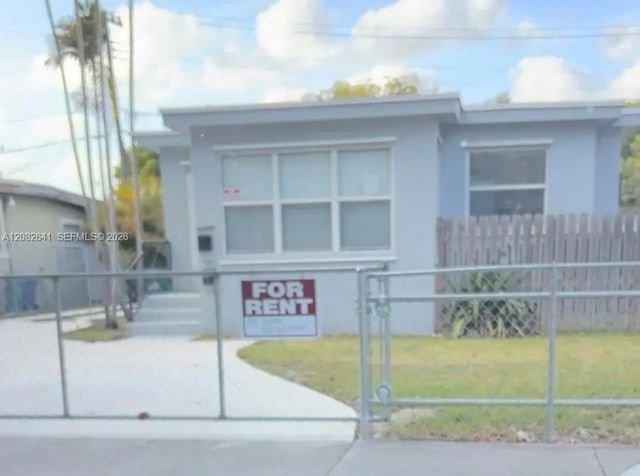10783 Sw 6th Street, Sweetwater