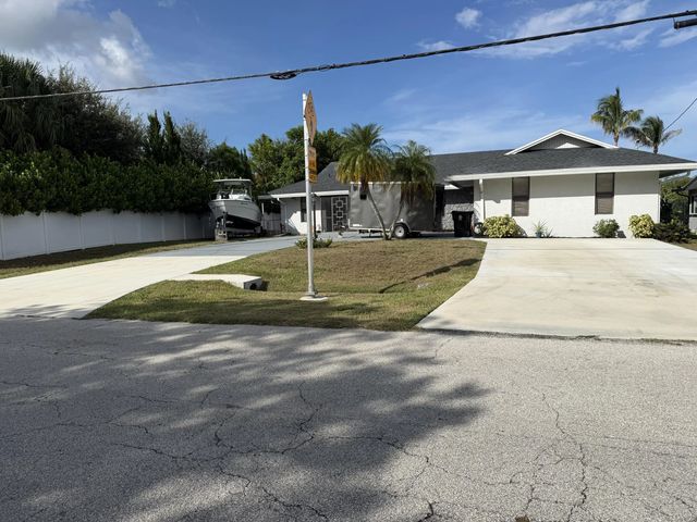 2 of 26 - 1219 Se Coral Reef Street, Port St. Lucie, FL