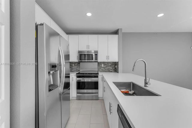 2 of 47 - 967 Ne 42nd Avenue, Homestead, FL