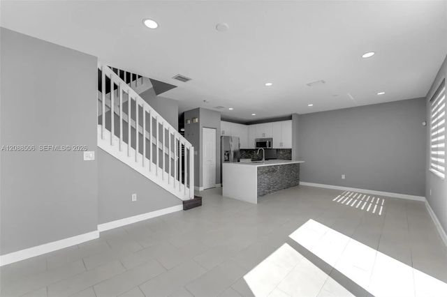 3 of 47 - 967 Ne 42nd Avenue, Homestead, FL