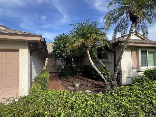 2 of 29 - 10548 Greentrail Drive S, Boynton Beach, FL
