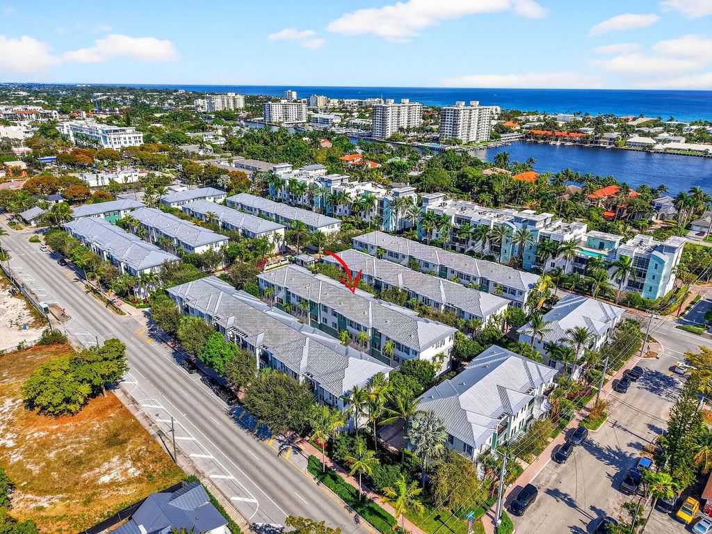 361 W Mallory Circle, Delray Beach