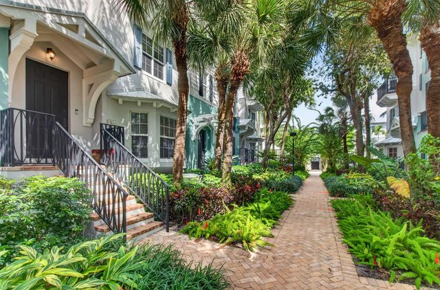 5 of 35 - 361 W Mallory Circle, Delray Beach, FL