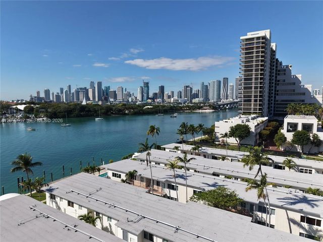 3 of 24 - 1130 Venetian Way #1d, Miami, FL