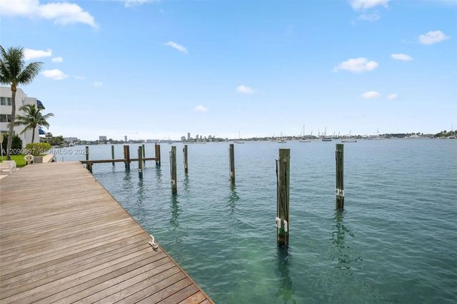 4 of 24 - 1130 Venetian Way #1d, Miami, FL