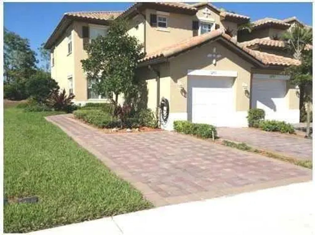 12771 Nw 83rd Court #24-a, Parkland
