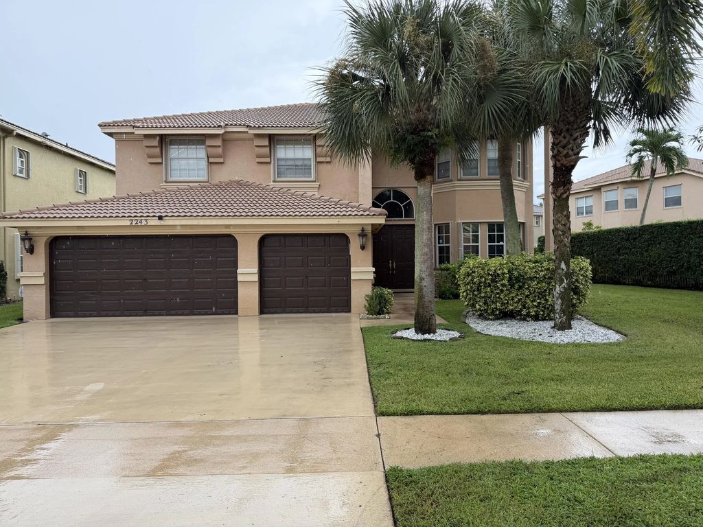2243 Ridgewood Circle, Royal Palm Beach