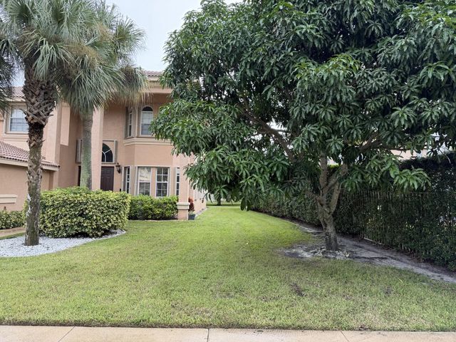 3 of 45 - 2243 Ridgewood Circle, Royal Palm Beach, FL