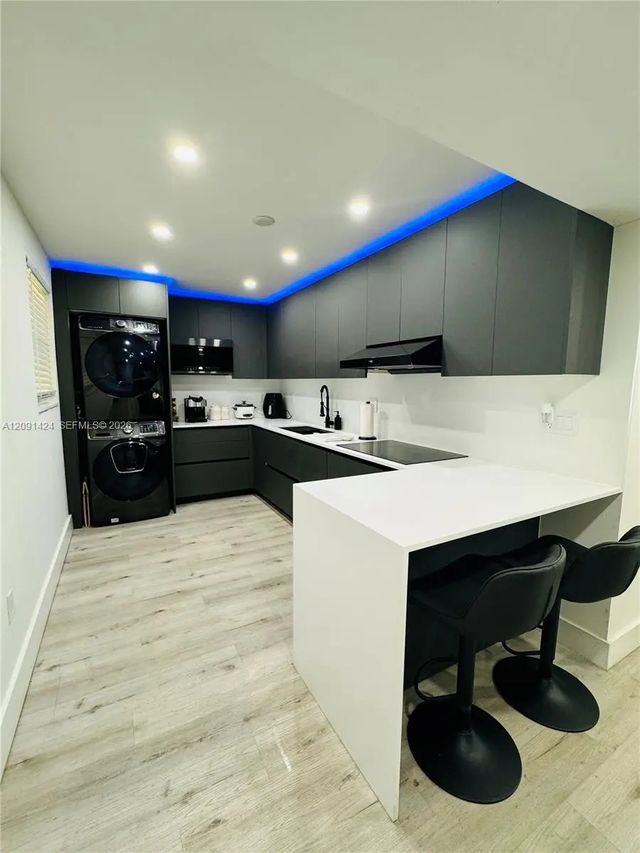 2 of 34 - 1555 W 44th Place #214d, Hialeah, FL
