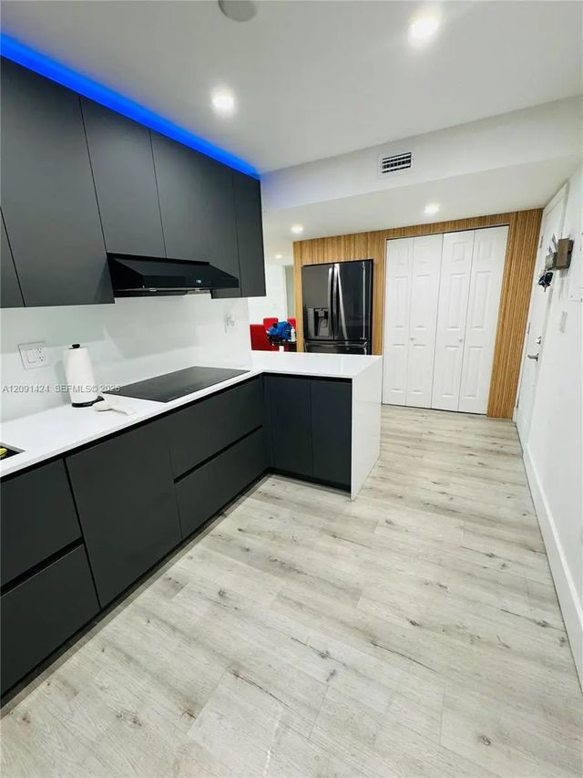 5 of 34 - 1555 W 44th Place #214d, Hialeah, FL