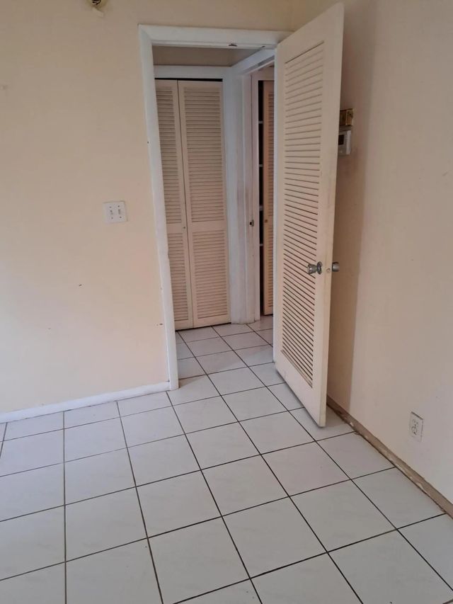 5 of 10 - 1280 Nw 43rd Terrace #108, Lauderhill, FL