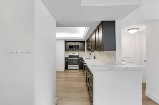 5 of 61 - 3200 Port Royale Drive N #205, Fort Lauderdale, FL
